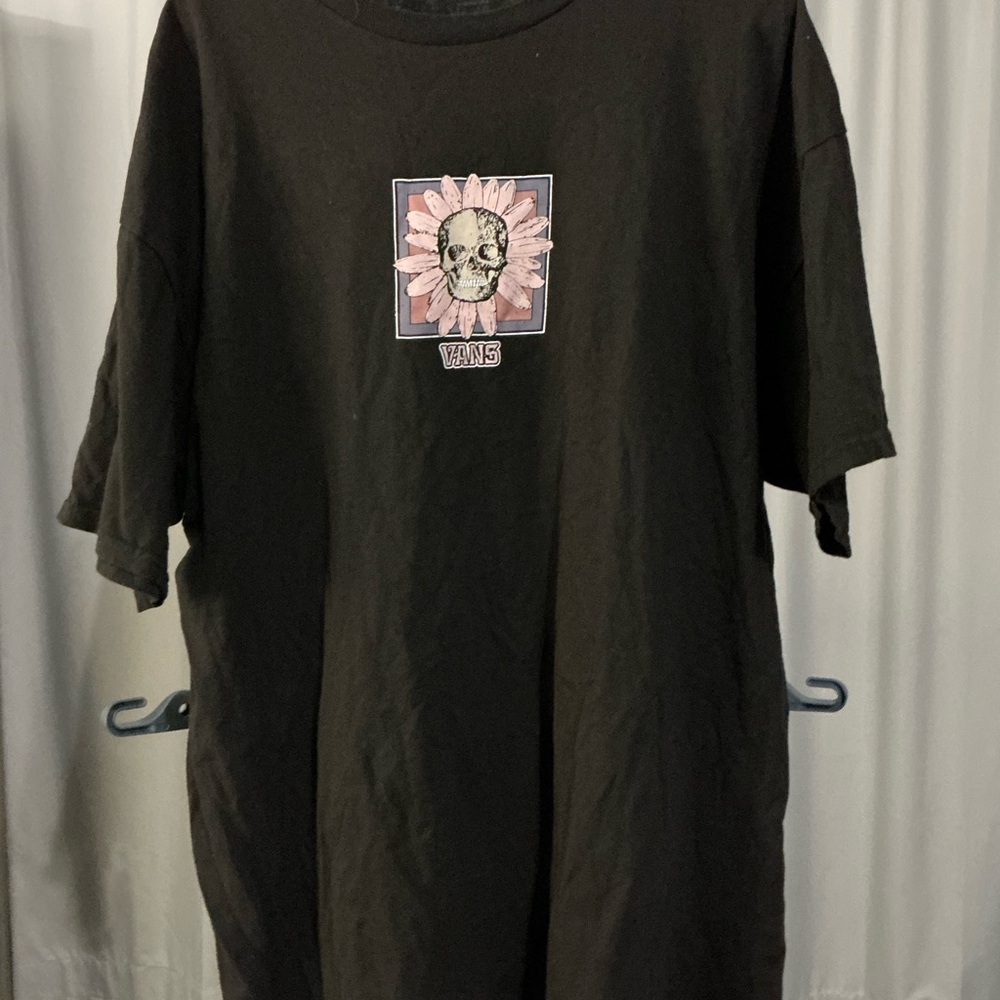 Vans Black Short Sleeve Tee with Graphic Design